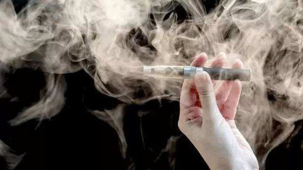 電子煙退出互聯(lián)網(wǎng)銷售渠道對于保護(hù)未成年人是件好事！