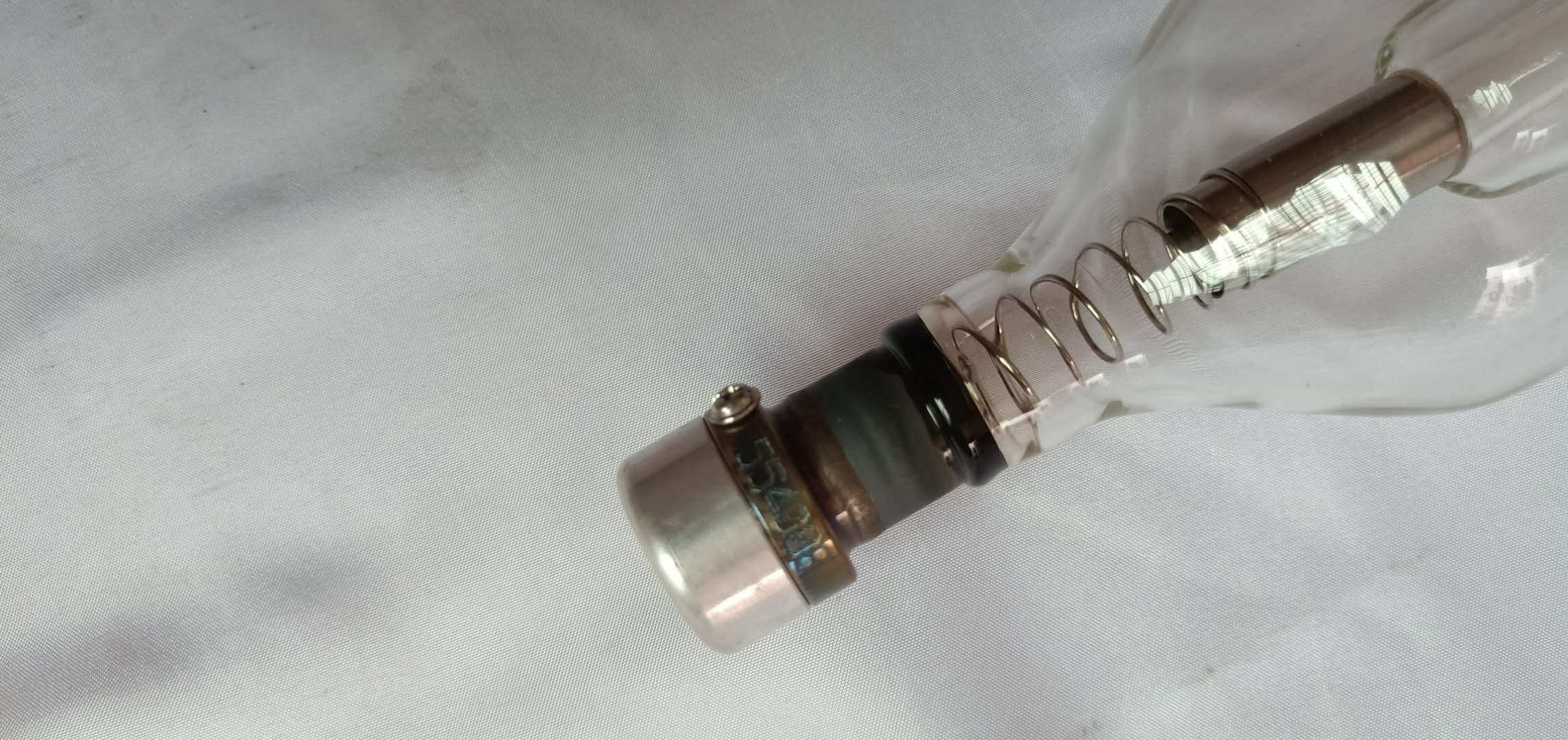 小型非金屬二氧化碳激光切割機(jī)激光管該如何選擇！