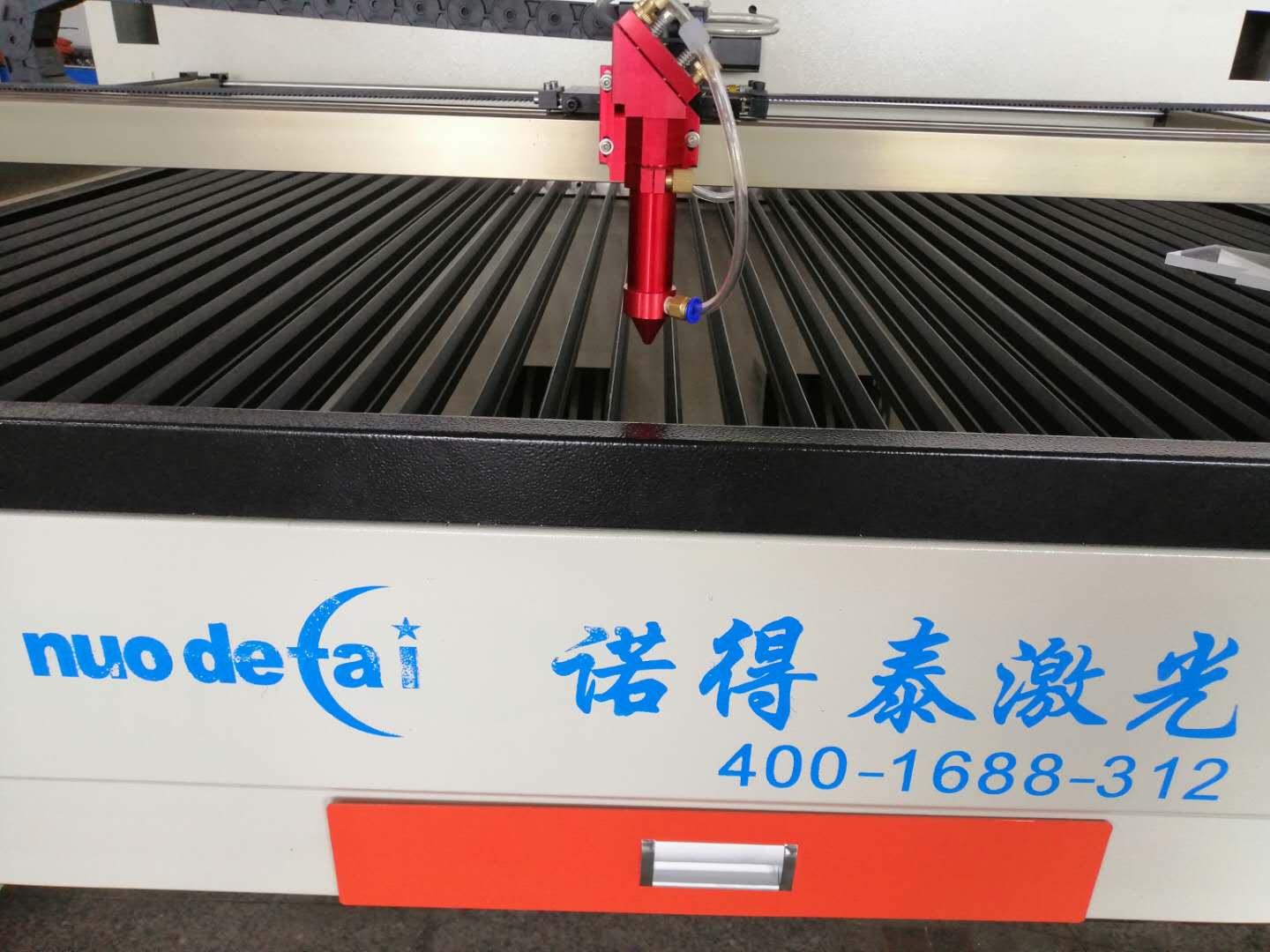 亞克力激光切割機