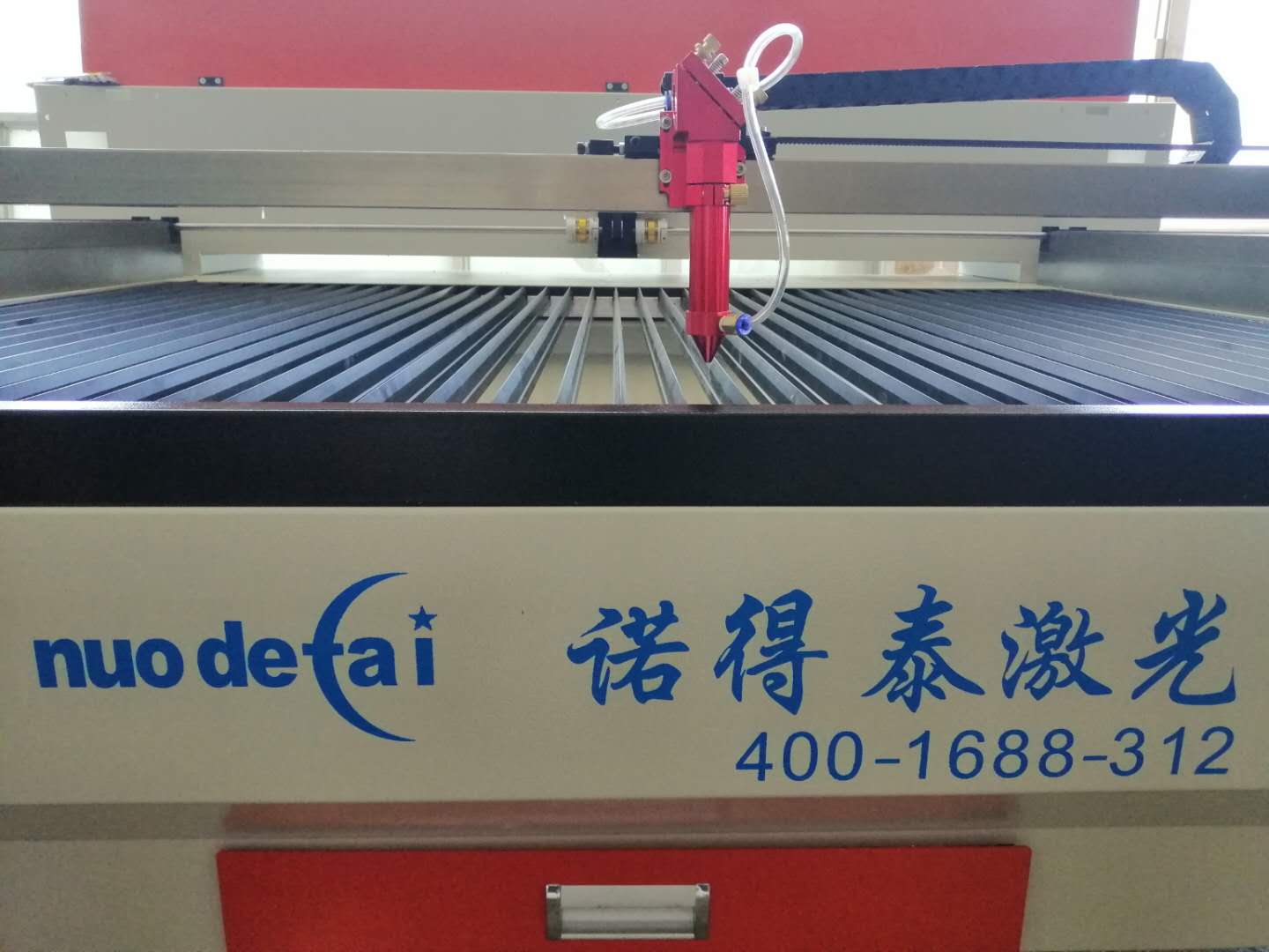 在雕刻行業(yè)激光切割機是一種被遺忘的記憶！