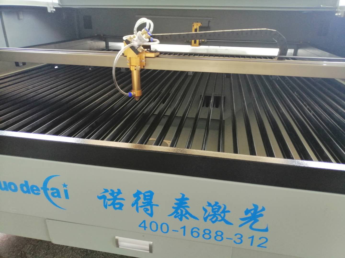 小型激光切割機出現(xiàn)有毛刺問題處理方案！