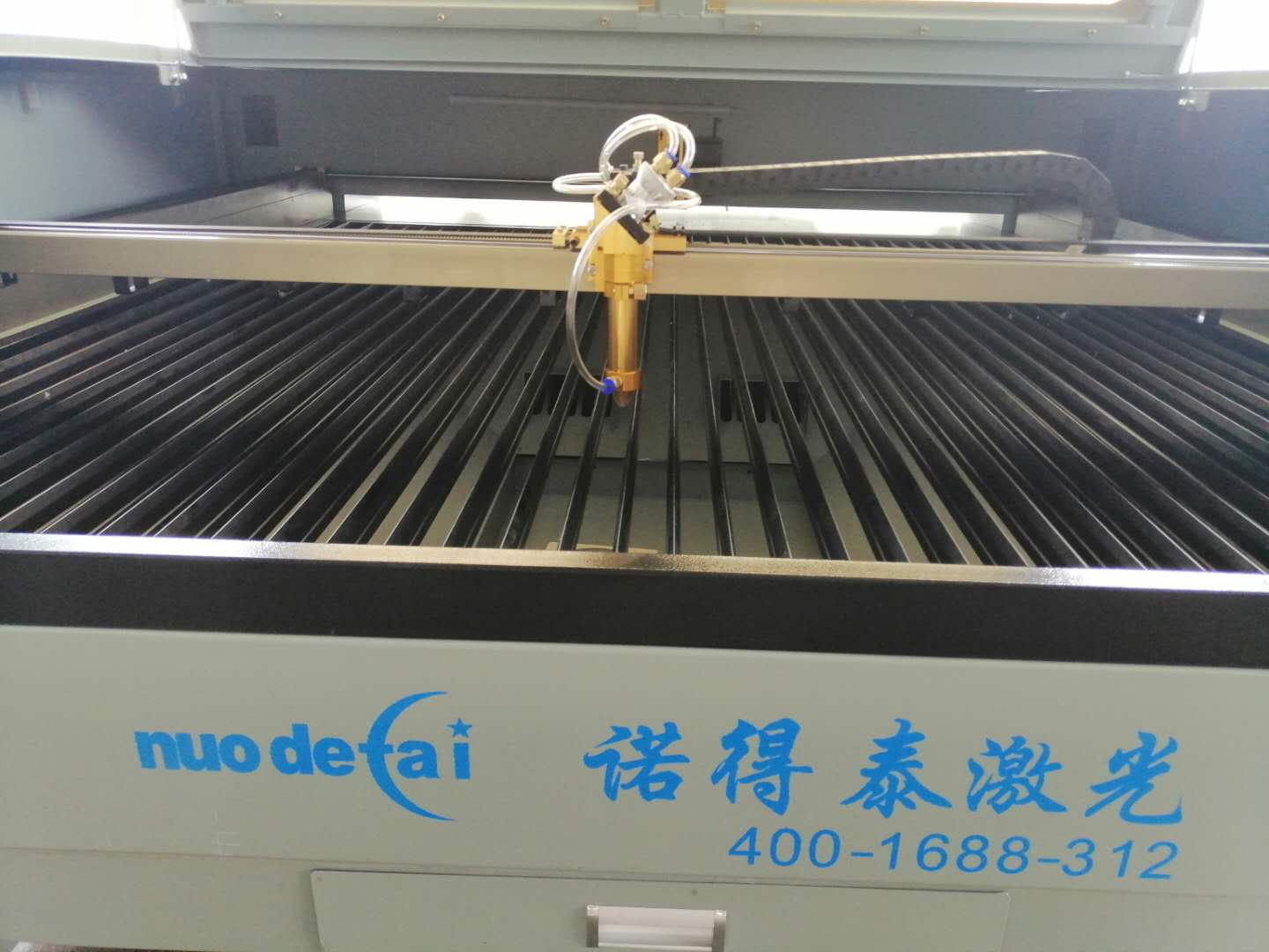 讓你一分鐘分析出小型玻璃管激光切割機切割不穿的原因？