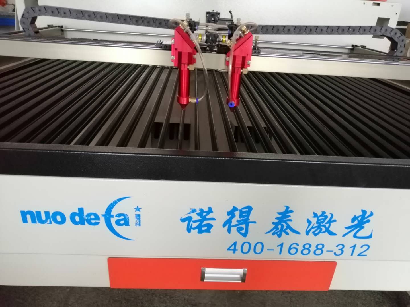 為什么紙張激光切割機(jī)切割的時(shí)候不會(huì)著火的原因在哪里？
