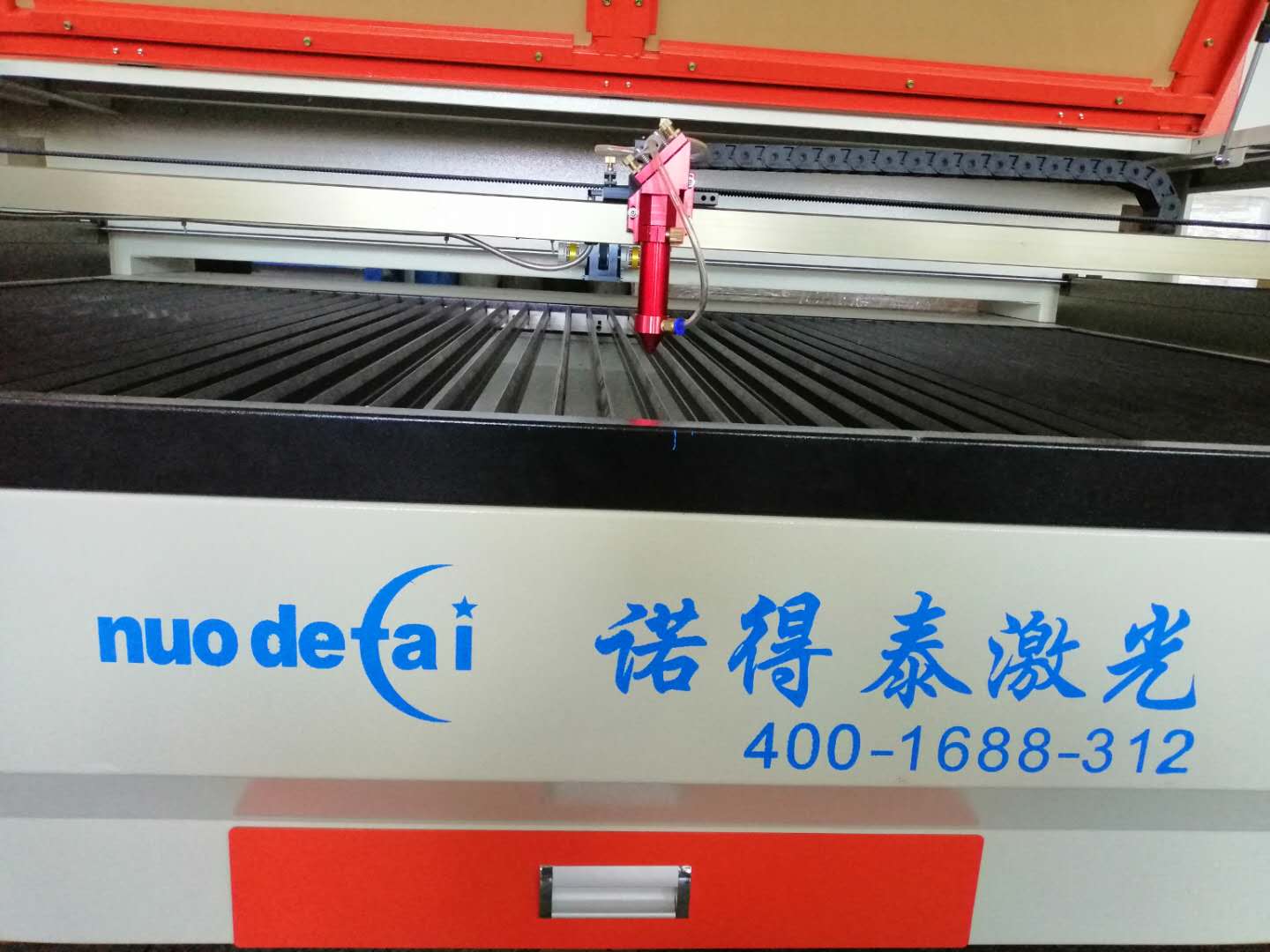 布料激光切割機(jī)是不是超快越好，快速切割有什么影響！