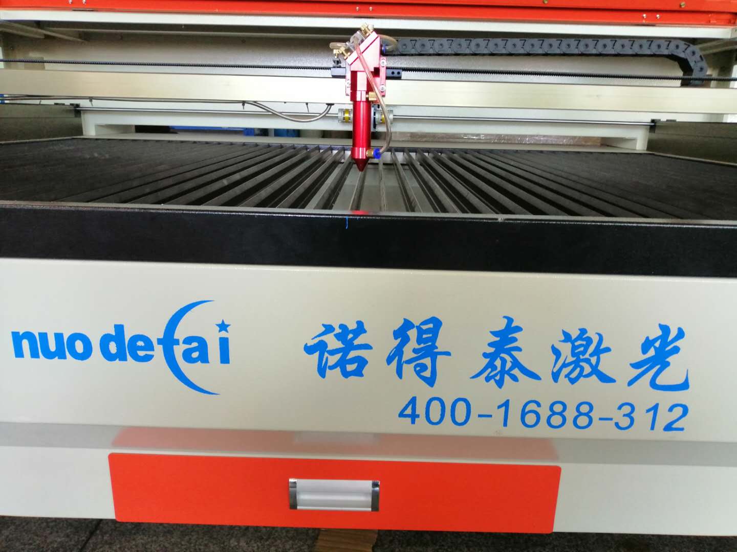 單頭與雙頭激光切割機(jī)有什么區(qū)別，該怎么選擇
