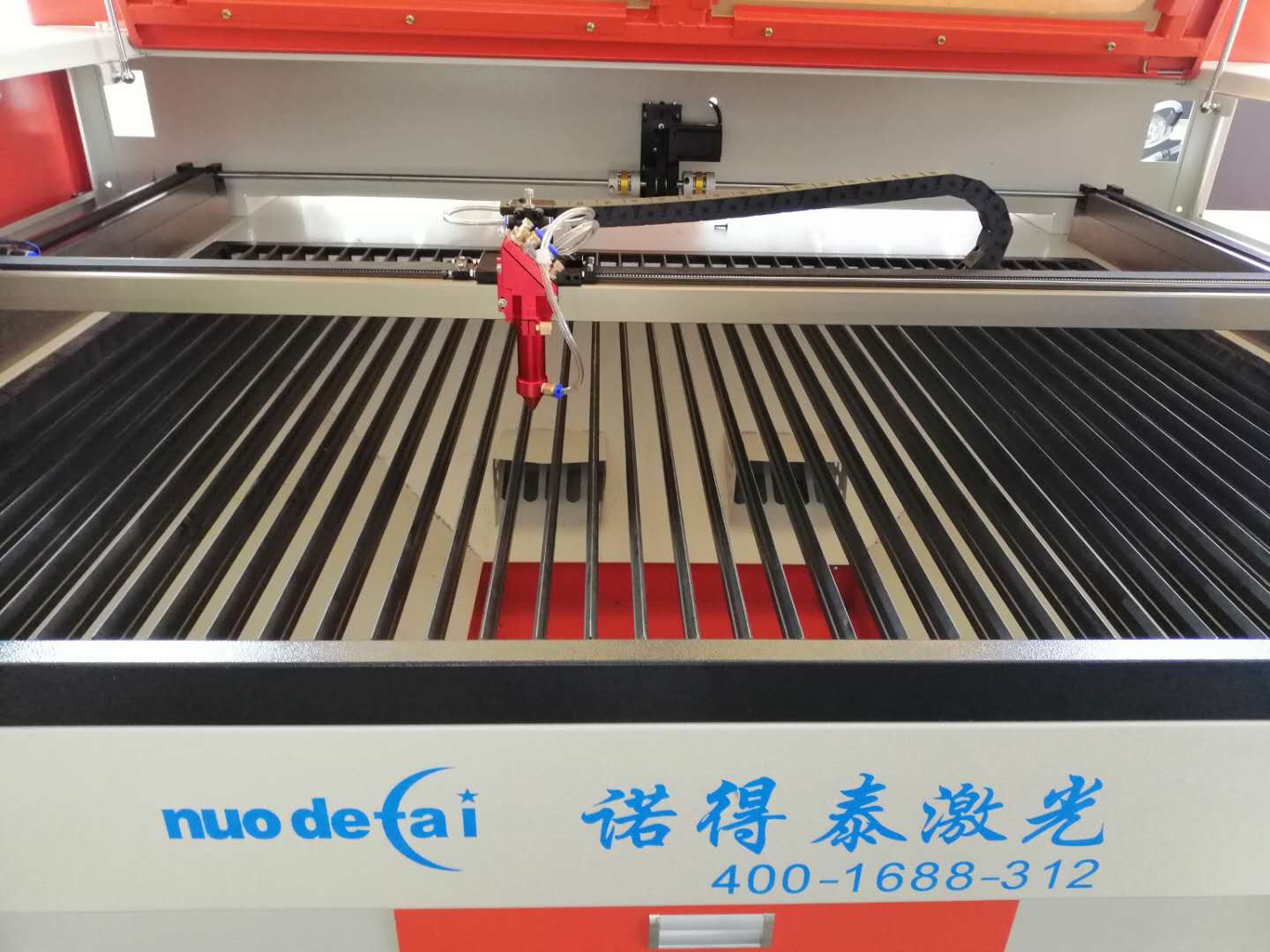 影響激光切割機切割縫隙有哪些因素，如何調(diào)試！