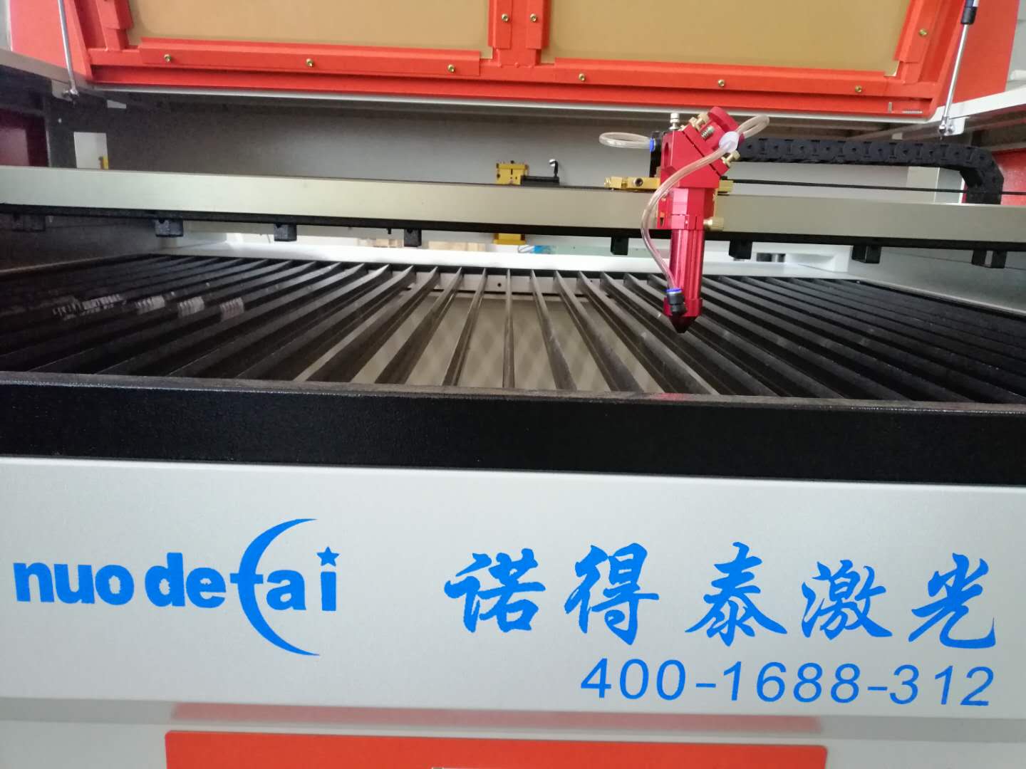 亞克力激光切割機(jī)核心價(jià)值體現(xiàn)在什么地方？