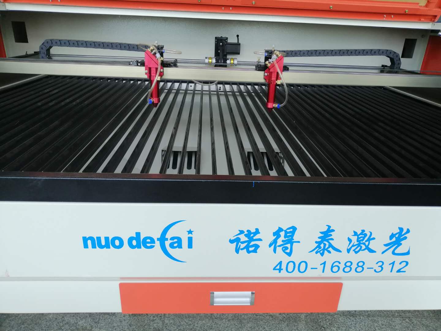 三大因素導(dǎo)致激光切割機(jī)價(jià)格急鋸下降！
